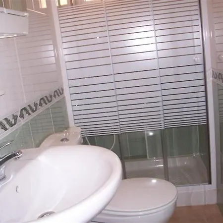 Studio - 1 Bedroom With Wifi - 00473 *