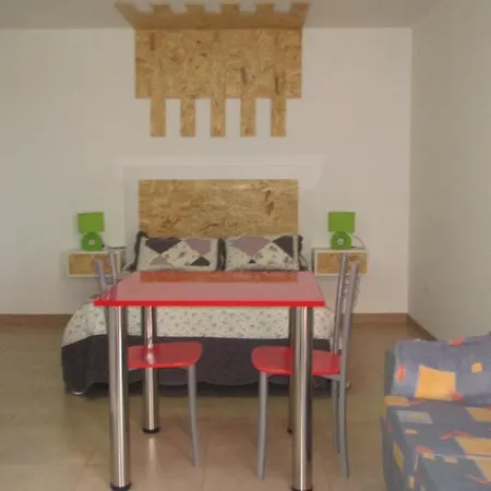 Апартаменты Studio - 1 Bedroom With Wifi - 00473 *