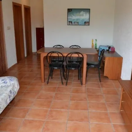 Апартаменты Studio - 1 Bedroom With Wifi - 00473 *